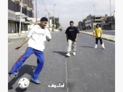 كرة القدم تؤدي إلى مقتل شاب في مدرسة بعدن