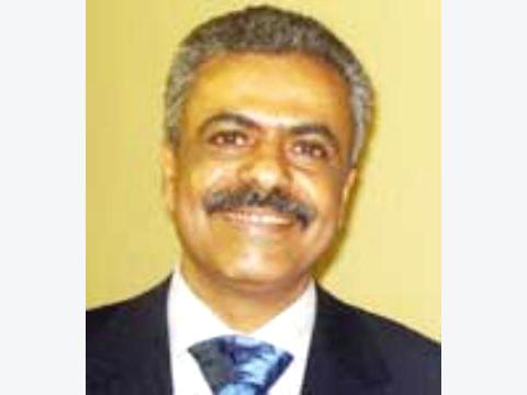 جامعة عدن تحيي ذكرى مرور 100 يوم لرحيل عادل الأعسم