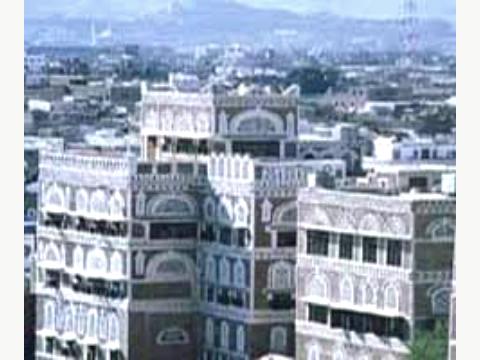انهيار منزلين في صنعاء القديمة جراء الامطار