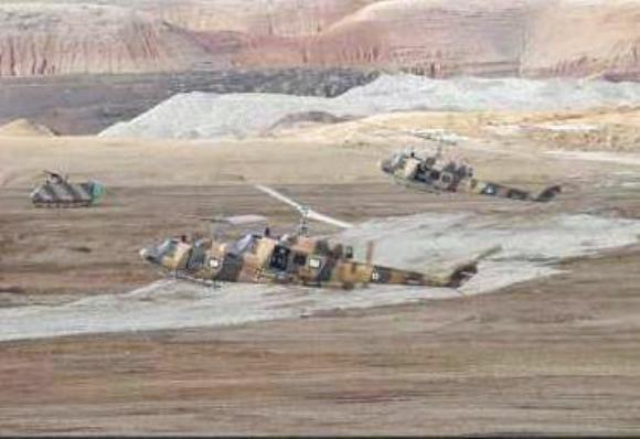 الطيران السعودي يقصف مواقع المتمردين الحوثيين على الحدود مع اليمن