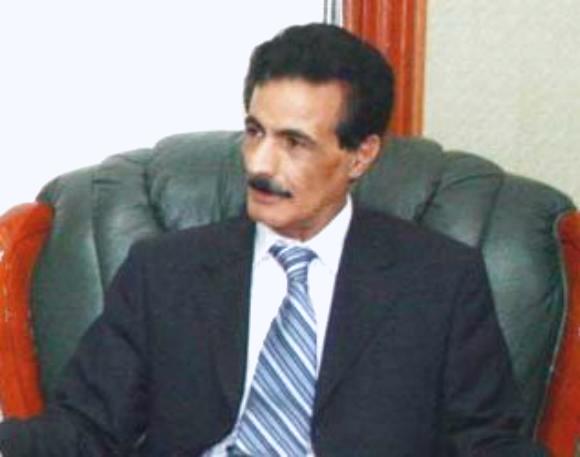 الحمدان يسلم وزير الداخلية رسالة من نظيره السعودي