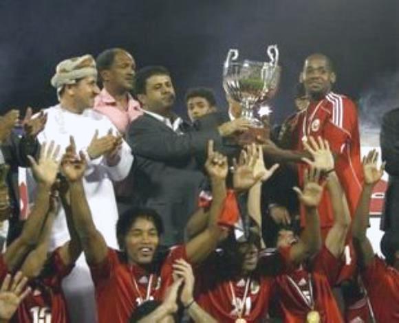 منتخب عمان يتوج بلقب بطولة الوحدة الدولية الأولى لكرة القدم بصنعاء