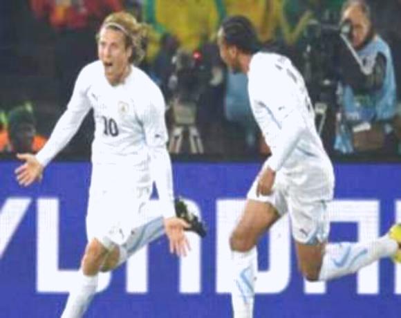 الاوروجواي تفوز على جنوب أفريقيا وتخطو نحو الدور الثاني