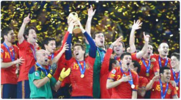 اسبانيا تفوز بكأس العالم لمونديال 2010 لأول مرة في تاريخها