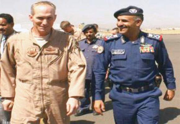 قائد القوات الجوية الأمريكية يصل صنعاء وسط مخاوف من تحول اليمن إلى افغانستان جديدة