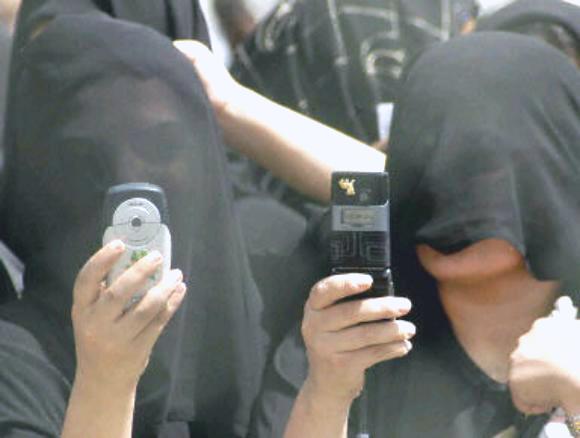 بلوتوث" يتسبّب في قتل طالبة على يد زميلتها بصنعاء
