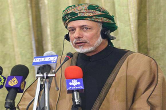 مسؤول الخارجية العماني: مضيق هرمز في مياهنا الإقليمية