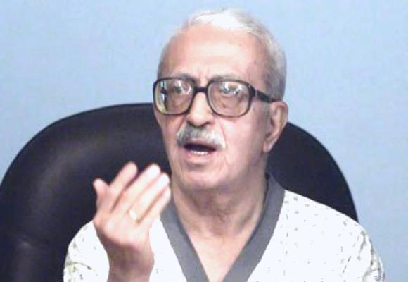 طارق عزيز عاجز عن المشي