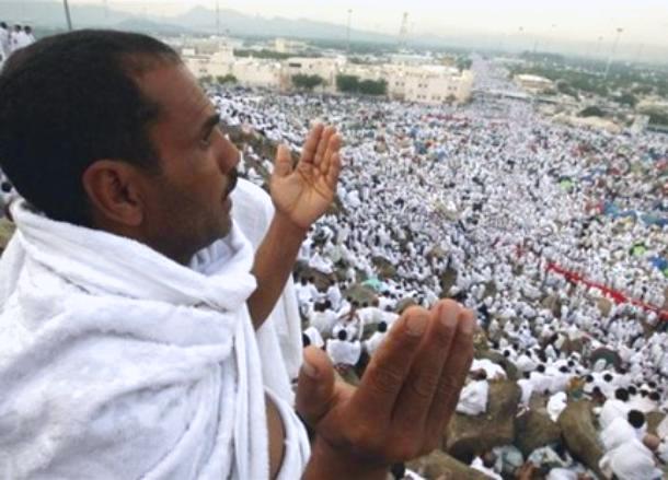إلى حاج .. رسائل بيضاء