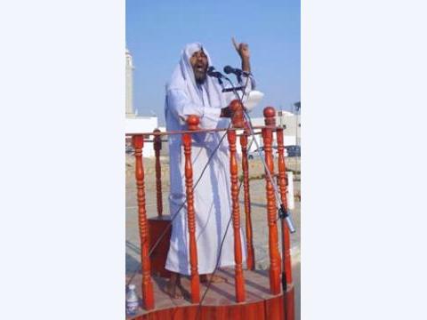 خطيب العيد بسيئون: الإسلام يرفض المحاباة والمحسوبية وتقديم الأقارب والأصدقاء