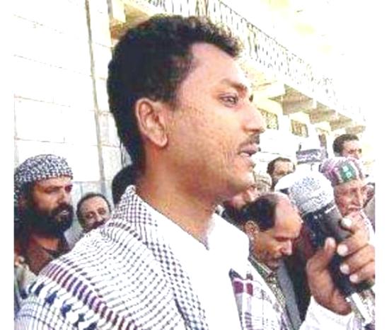 أمن المكلا يداهم منزل القيادي في الحراك حسن باعوم بحثاً عن نجله