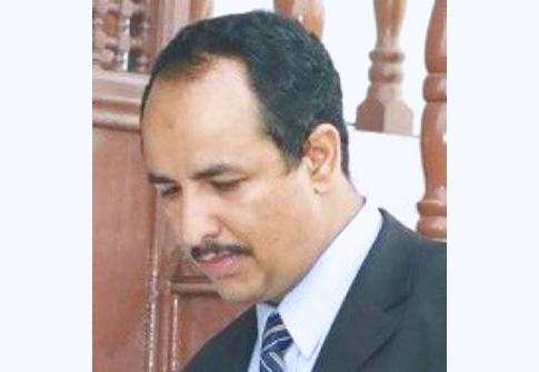 تونس.. النظام ولعنة الدستور