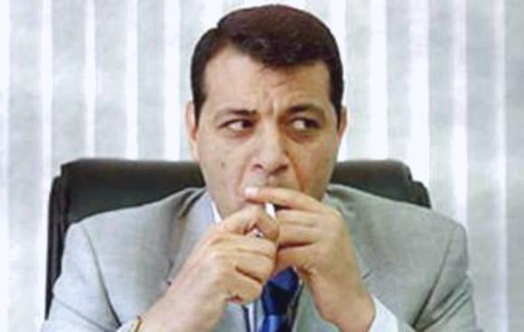 معاريف: دحلان سرب الوثائق للجزيرة