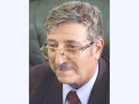  د. عبدالعزيز المقالح