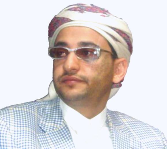 "عكاظ" تصف حسين الأحمر بأنه شيخ مشايخ حاشد خلال حوار هام معه (نص الحوار)