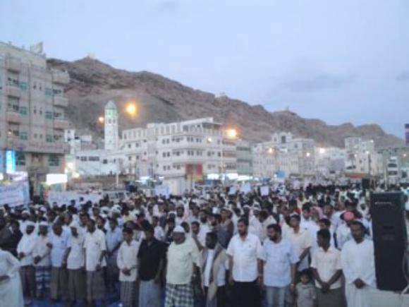 شباب الثورة في حضرموت يدعون  إلى استمرار العصيان المدني