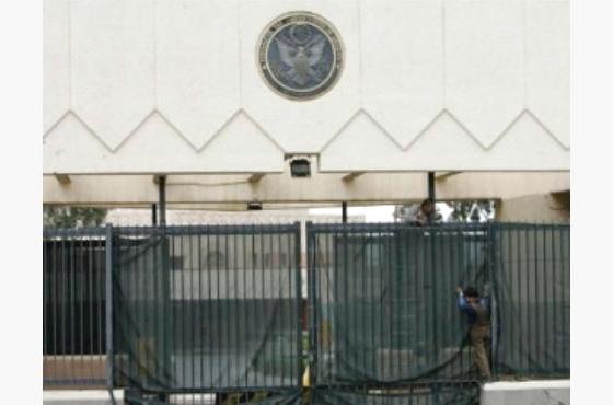 السفارة الأميركية بصنعاء وعرقلة تأشيرات مواطنيها اليمنيين.. معاناة يفاقمها التجاهل