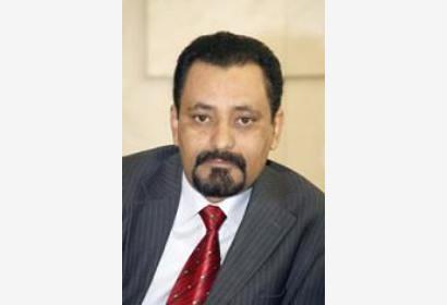 دموع باسندوة تعبير عن مدنية الرجل