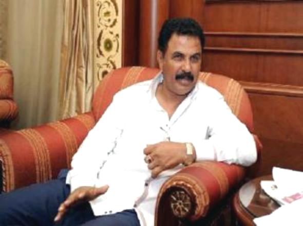 المدرب الوطني سامي النعاش يقود المنتخب الاول اليمني