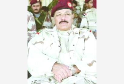 اللواء الأحمر يعتزم التقاعد عقب الانتخابات الرئاسية