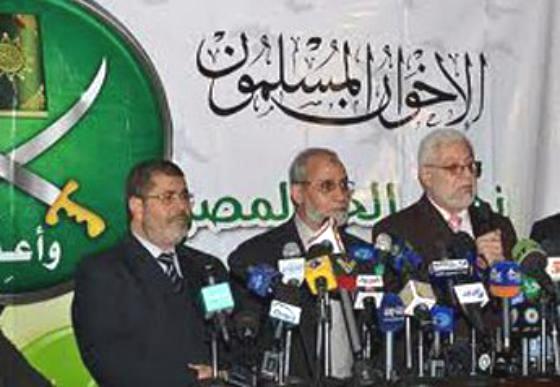 الاخوان المسلمين ترفض حل مجلس الشعب وتتهم العسكري بالانقلاب