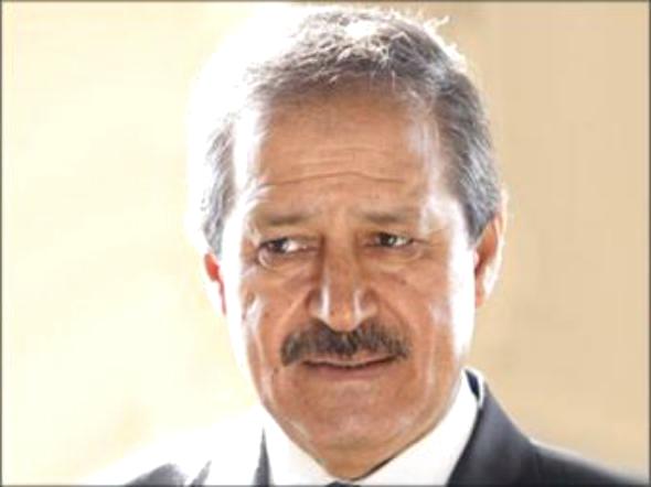 سفير سوريا في العراق يعلن انشقاقه عن الاسد