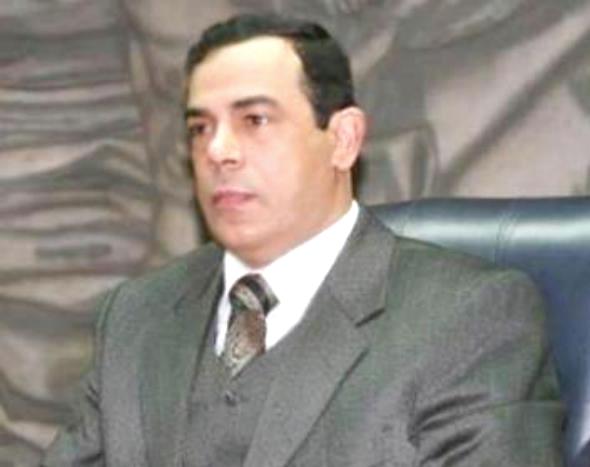 وفاة الصحفي المصري عادل الجوجري على الهواء مباشرة أثناء دفاعه عن الأسد