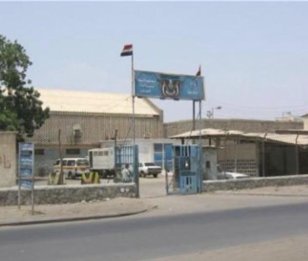 مسلحون يطلقون 4 قذائف هاون على معسكر الأمن المركزي بعدن وإصابة 3 جنود