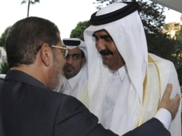 امير قطر يلتقي مرسي ويدعم مصر بملياري دولار