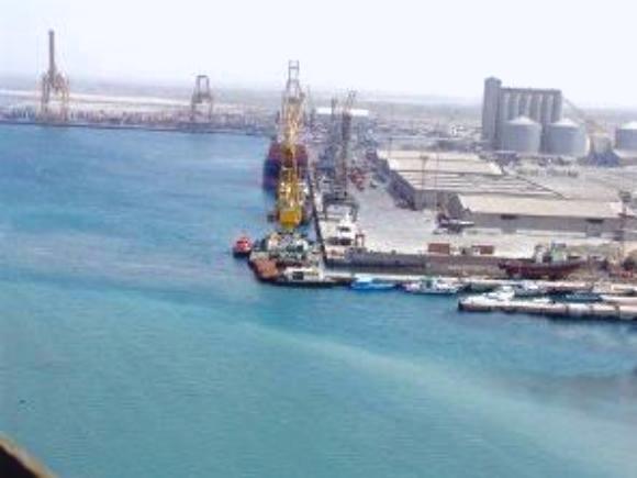 هيئة مكافحة الفساد تطالب بالغاء عقد شركة خاصة بميناء الصليف بالحديدة