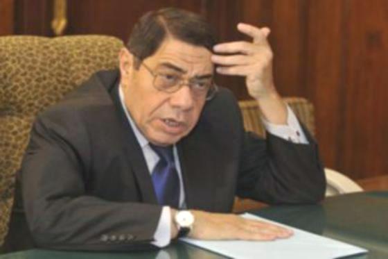 الرئيس المصري مرسى يقرر بقاء النائب العام عبد المجيد محمود في منصبه