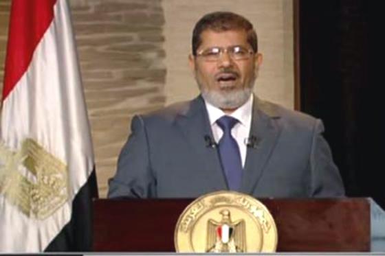 مرسي أمام قصر الإتحادية: لا يمكن أن أنحاز ضد أحد من أبناء مصر (فيديو)