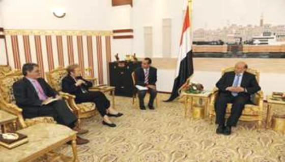 الرئيس هادي: نشوب الأزمة في 2011 نتيجة الاختناق في عدد من الأزمات
