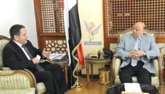 الرئيس هادي يتسلم دعوة لزيارة روسيا