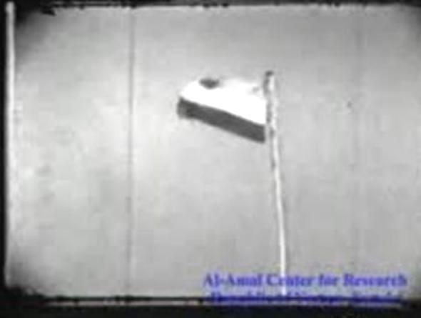 هذا هو علم الجنوب الحقيقي الذي رفع في عدن يوم الاستقلال 30 نوفمبر 1967 (فيديو تاريخي)