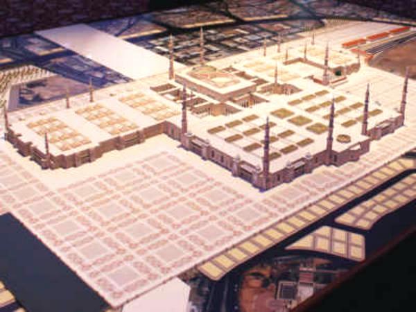 خادم الحرمين يوجه بتنفيذ أكبر توسعة للمسجد النبوي خلال سنتين بحد أقصى
