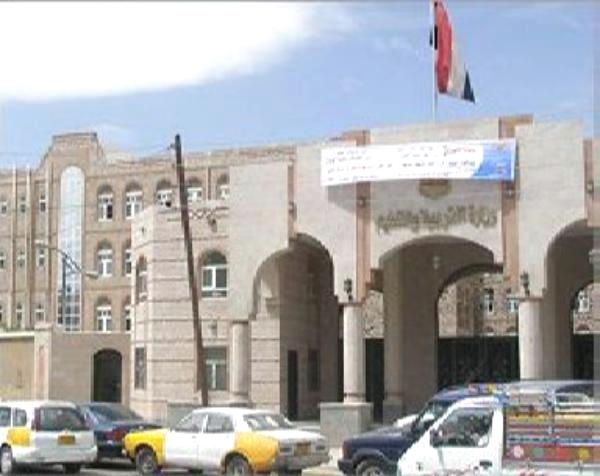المكتب الاعلامي لوزير التربية والتعليم ينفي الاشاعات حول تغير اسم مدرسة جمال عبدالناصر