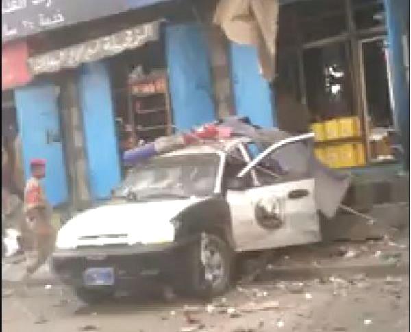 مقتل 3 جنود وإصابة آخرين بصنعاء في انفجار عبوة ناسفة على سيارة شرطة النجدة