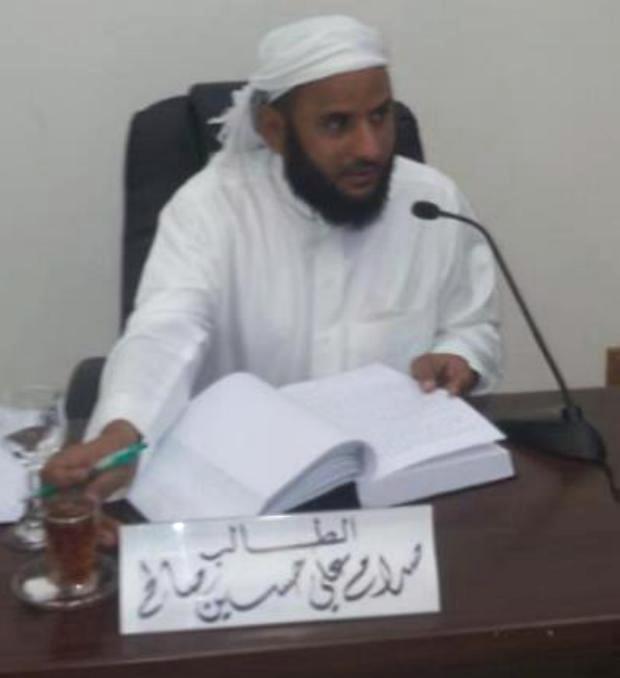 الدكتوراه بامتياز في النحو  للباحث اليمني صدام علي من جامعة أم القرى بمكة المكرمة