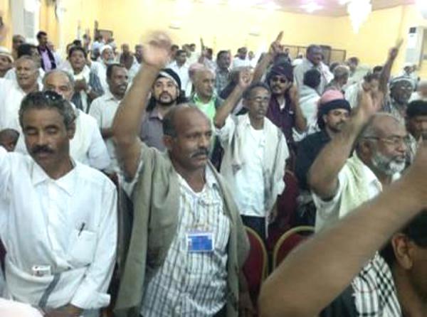 تيار البيض يعقد مؤتمراً في عدن ومجلس باعوم يتهمه ب«الانتحال والسطو» وأنيس حسن يعتبره ‏دخيلاً ‏