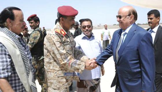 الرئيس هادي يكمل زيارته لسقطرى ويصل إلى العاصمة الاقتصادية والتجارية عدن