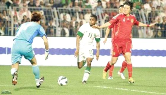 السعودية تتعادل سلبيا مع الصين وتتصدر مجموعتها