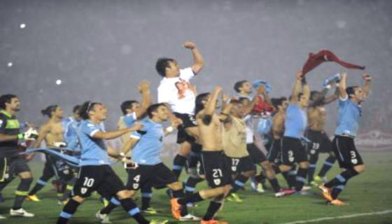 أورغواي تتعادل مع الأردن وتتأهل إلى المونديال