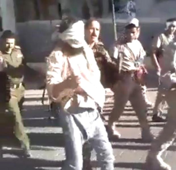فيديو.. لحظة إلقاء القبض على أحد الإرهابيين في وزارة الدفاع