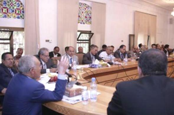 المؤتمر يجتمع برئاسة صالح وحضور الإرياني ويقر ملاحظاته على وثيقة بن عمر