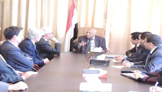 رئيس توتال يزور اليمن للمفاوضة حول تعديل أسعار الغاز وباسندوة يضع خيارين