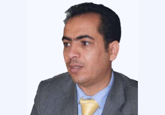 احتجاز الزميل أحمد الزرقة في مطار صنعاء ونقابة الصحفيين تطالب بإطلاق سراحه