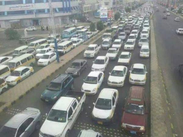 مطب الرئيس هادي في شارع الستين يفجر الانتقادات والغضب من السائقين (صورة)