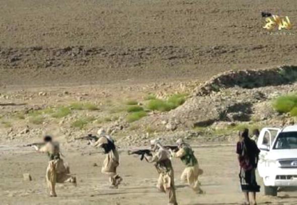 القاعدة ينشر تسجيلاً مصوراً لاقتحام نقطة هينن العسكرية بحضرموت