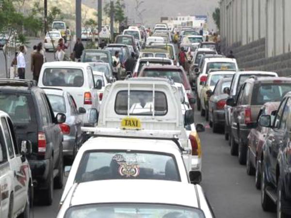 اليمن يحاول ربط أوصاله بشبكة طرقات حديثة